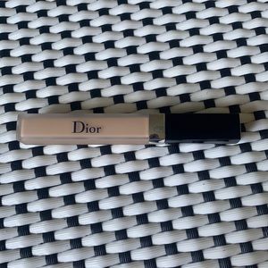 Dior #010 forever undercover concealer